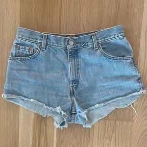 Vintage Levi’s cut off shorts